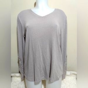 Cbrand Woman's large grey long sleeve